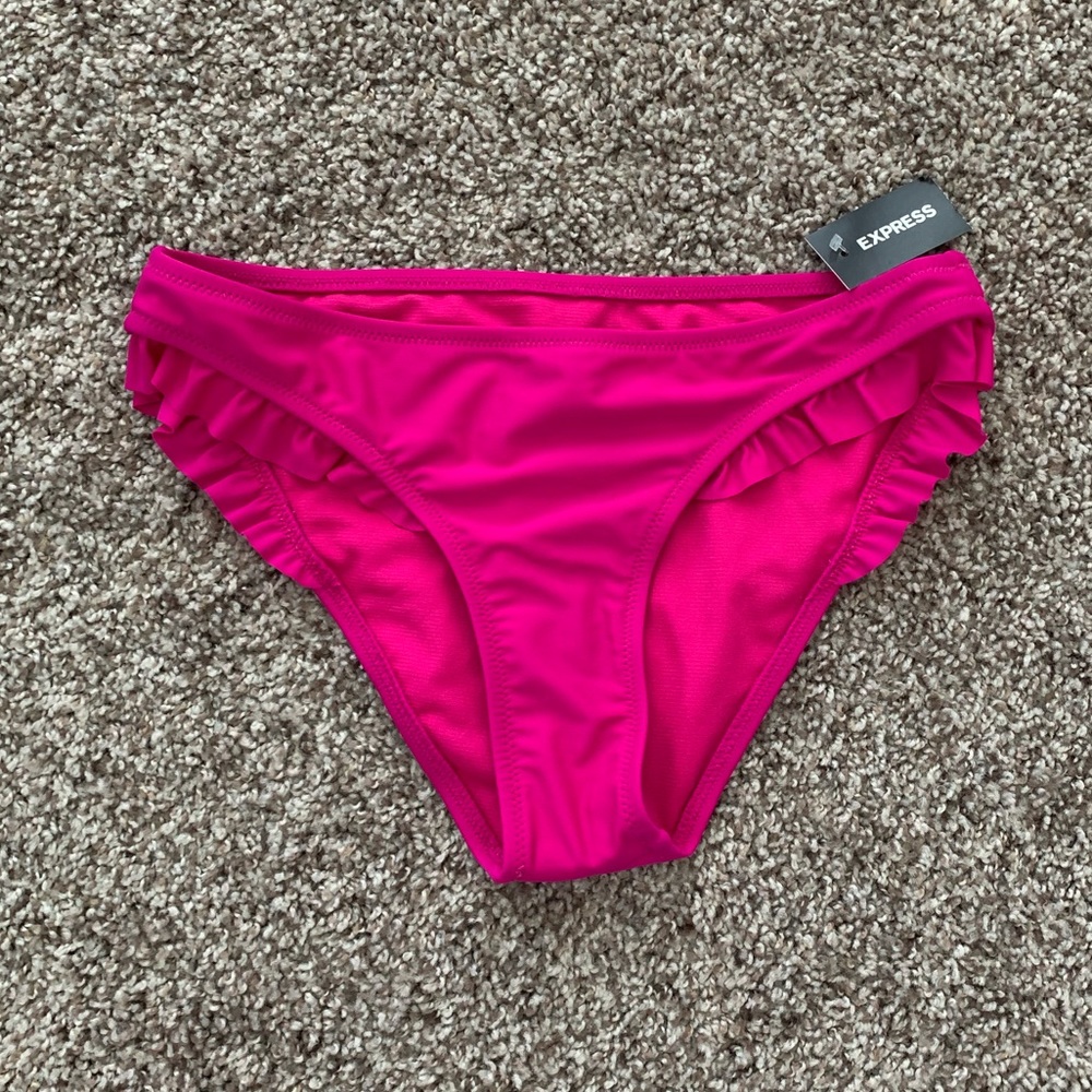 Ruffled bikini bottom